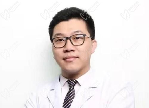 王闊遠
